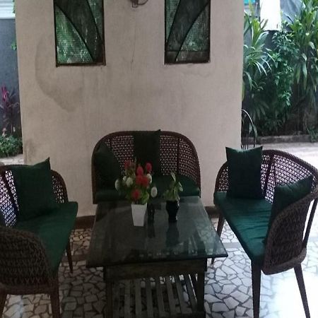 Hotel White House Pune Bagian luar foto