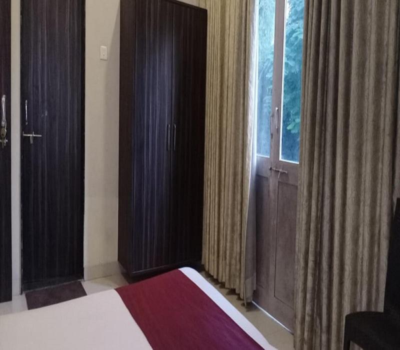 Hotel White House Pune Bagian luar foto