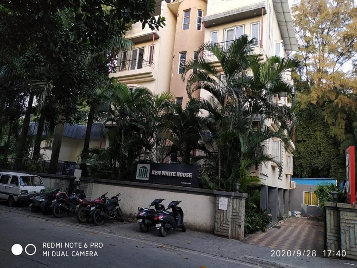 Hotel White House Pune Bagian luar foto