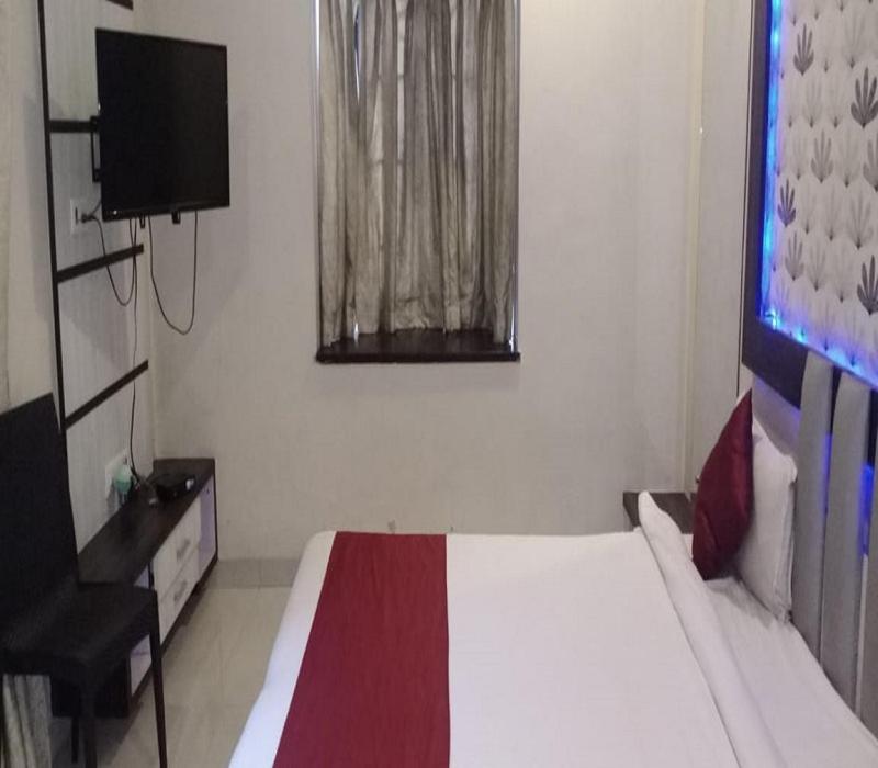Hotel White House Pune Bagian luar foto