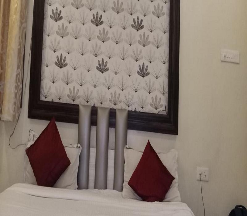 Hotel White House Pune Bagian luar foto