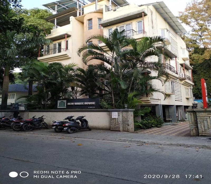 Hotel White House Pune Bagian luar foto