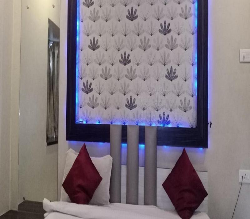 Hotel White House Pune Bagian luar foto
