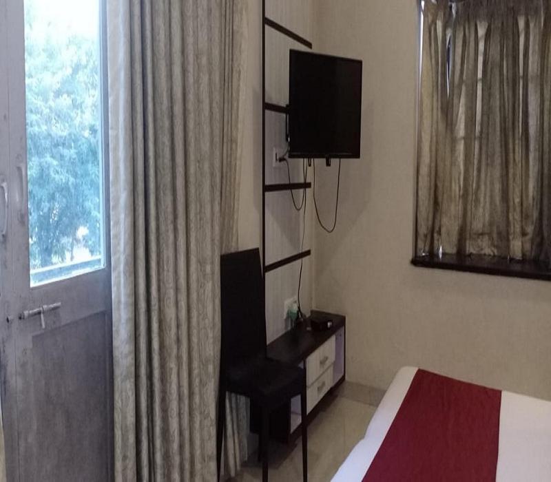 Hotel White House Pune Bagian luar foto