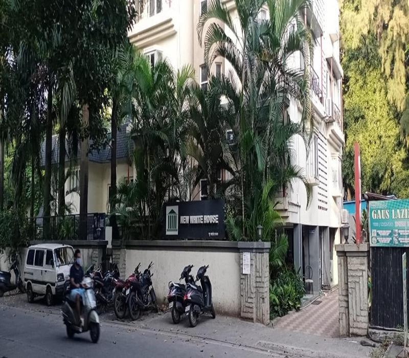 Hotel White House Pune Bagian luar foto